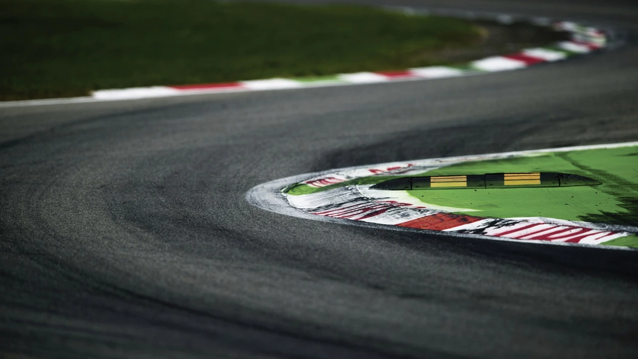 How are Formula 1 or MotoGP racetracks designed?